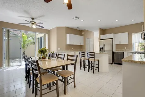27 Via Del Corso Palm Beach Gardens FL 33418