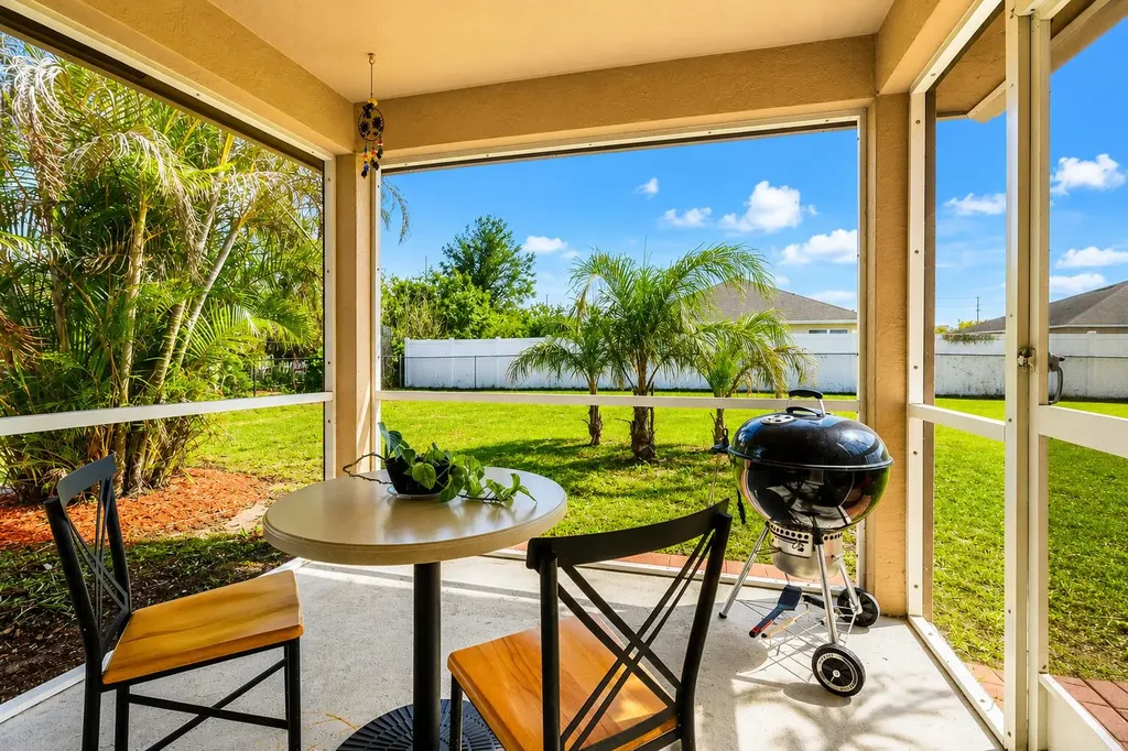 400 SW Ridgecrest Drive Port St Lucie FL 34953