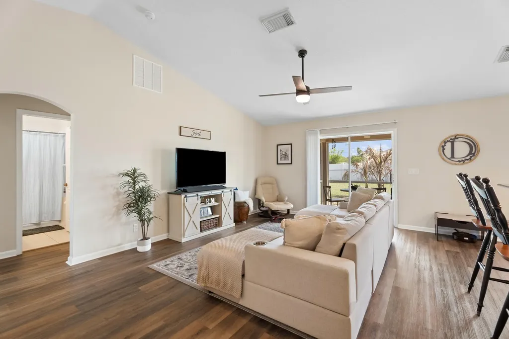 400 SW Ridgecrest Drive Port St Lucie FL 34953
