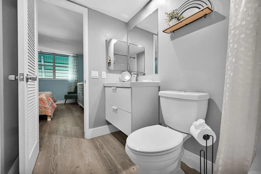 400 SE 10th Street Deerfield Beach FL 33441