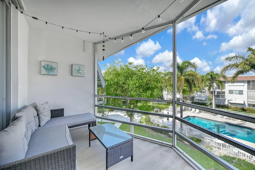 400 SE 10th Street Deerfield Beach FL 33441