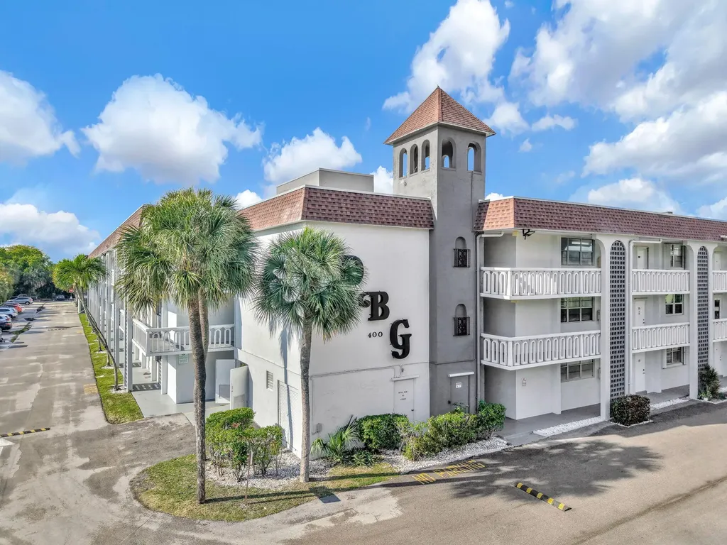 400 SE 10th Street Deerfield Beach FL 33441