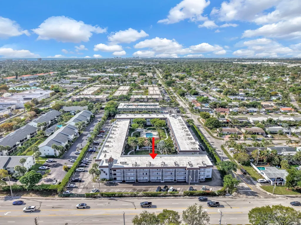 400 SE 10th Street Deerfield Beach FL 33441