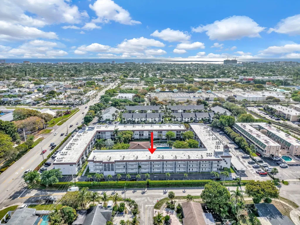400 SE 10th Street Deerfield Beach FL 33441