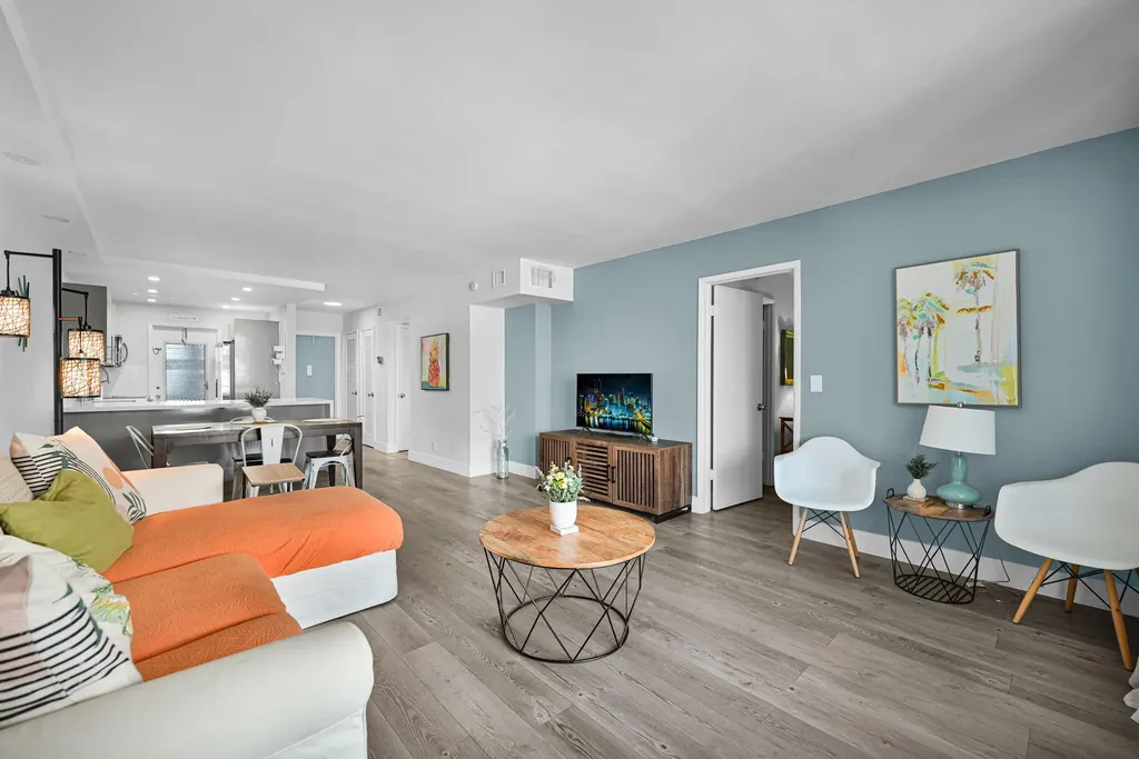 400 SE 10th Street Deerfield Beach FL 33441