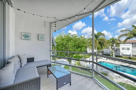 400 SE 10th Street Deerfield Beach FL 33441