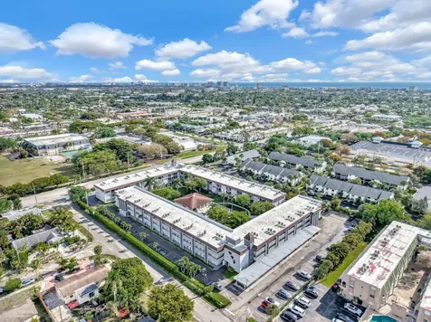 400 SE 10th Street Deerfield Beach FL 33441
