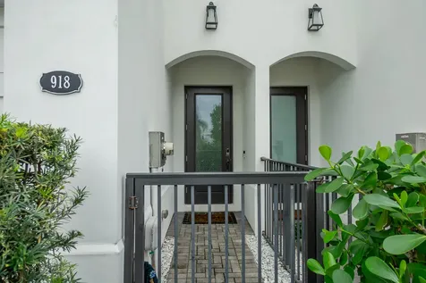 918 St George Boulevard Delray Beach FL 33483