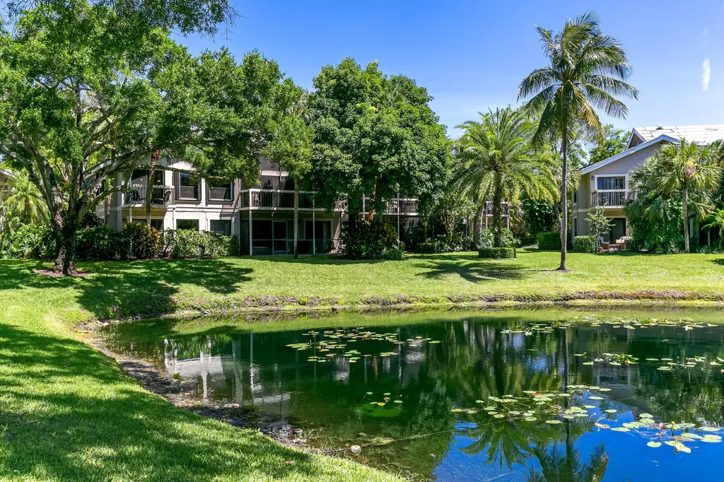 11863 Wimbledon Circle Wellington FL 33414