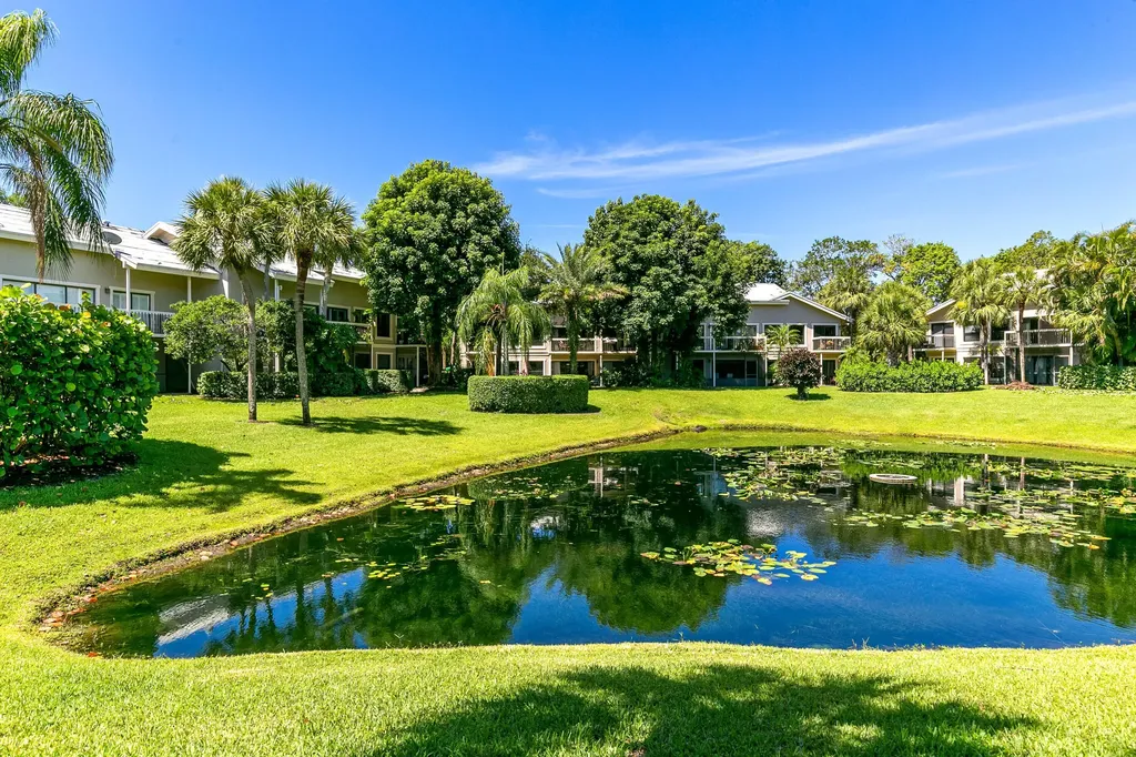 11863 Wimbledon Circle Wellington FL 33414