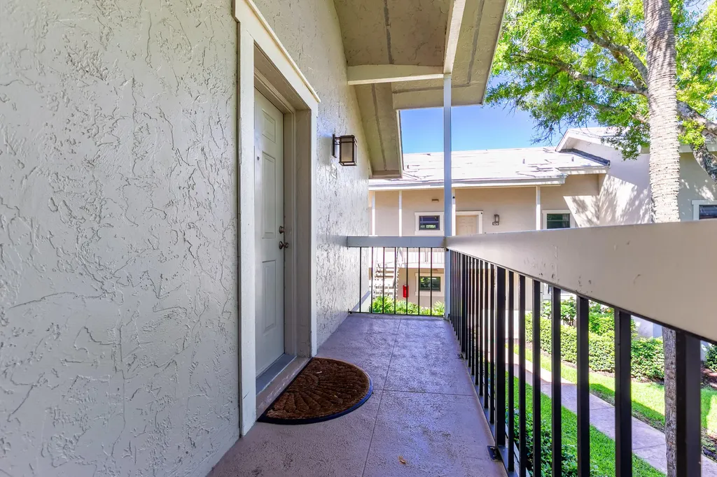 11863 Wimbledon Circle Wellington FL 33414