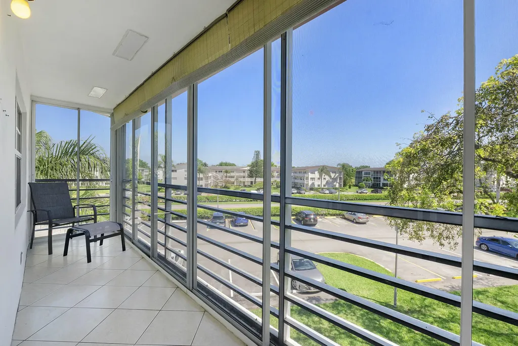 281 Fanshaw G Boca Raton FL 33434