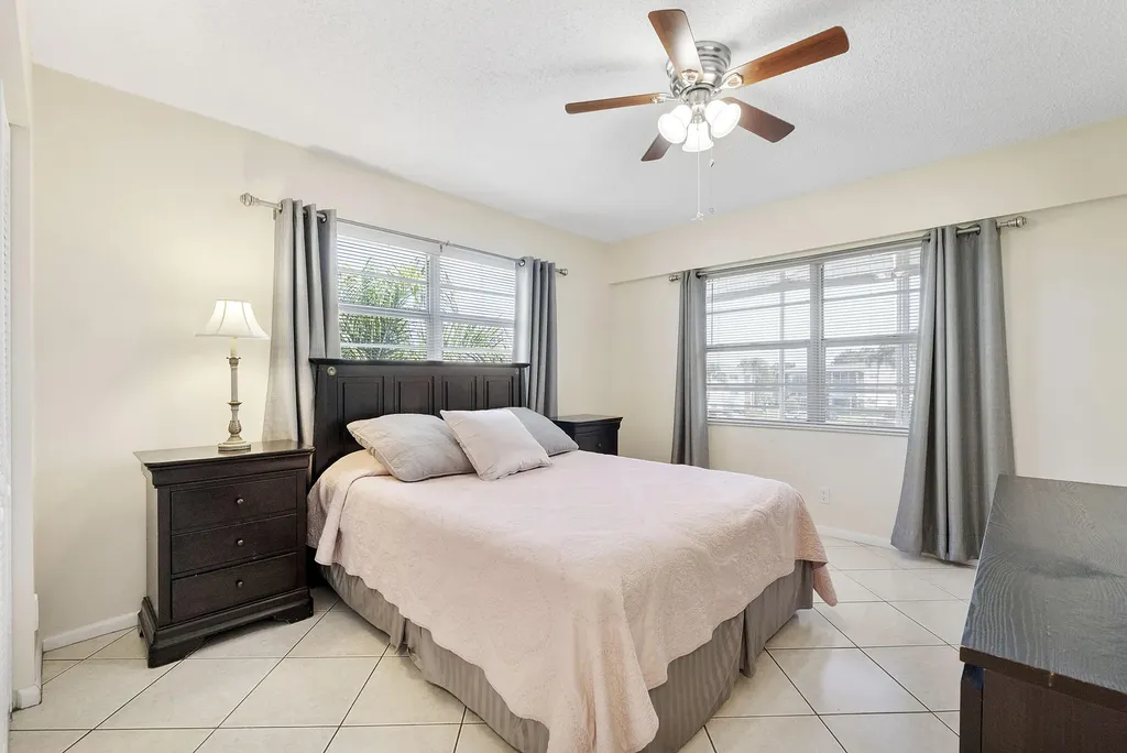 281 Fanshaw G Boca Raton FL 33434