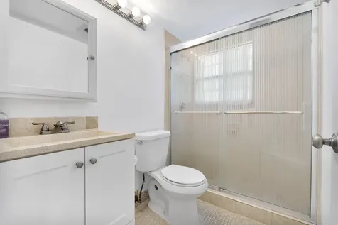 281 Fanshaw G Boca Raton FL 33434