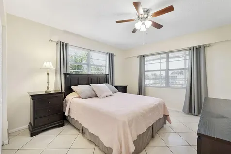 281 Fanshaw G Boca Raton FL 33434