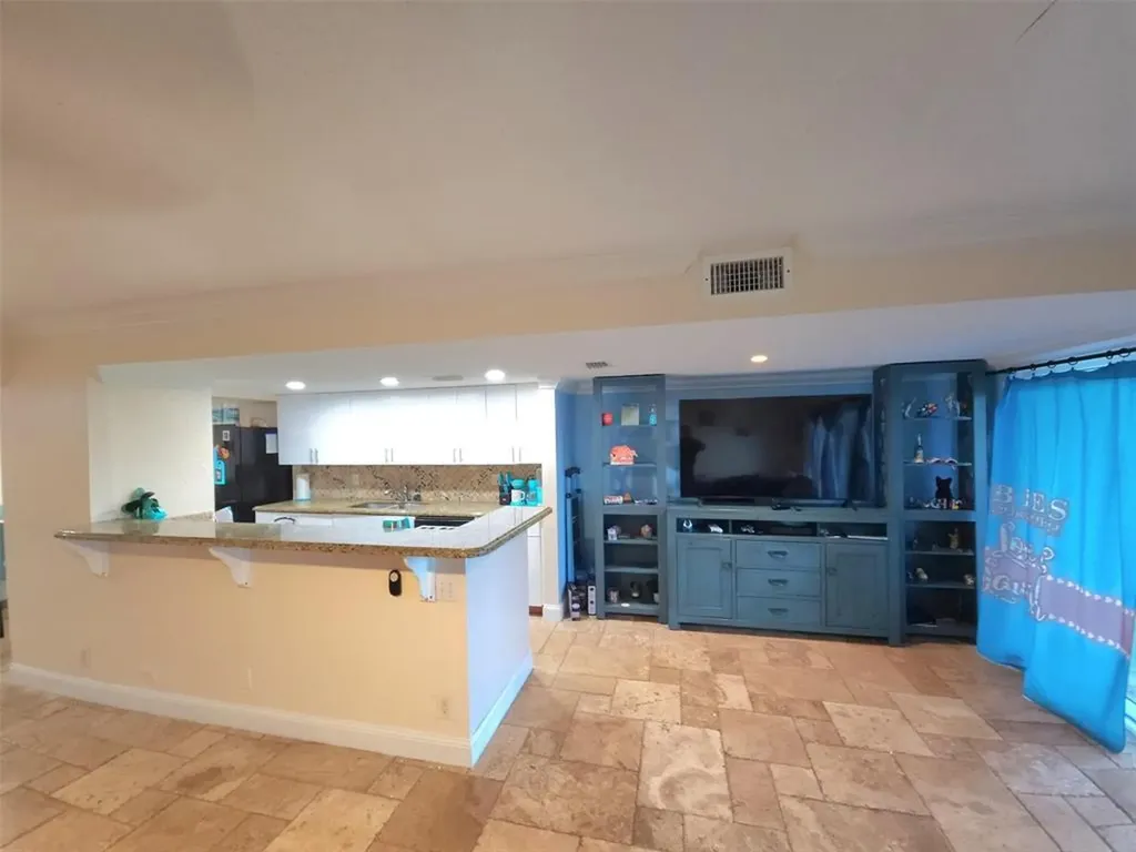 2790 NW 80th Avenue Sunrise FL 33322