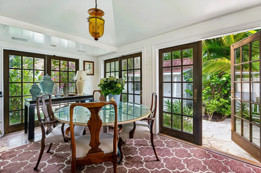 210 Merrain Road Palm Beach FL 33480