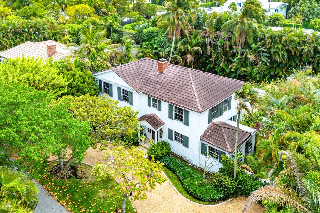 210 Merrain Road Palm Beach FL 33480