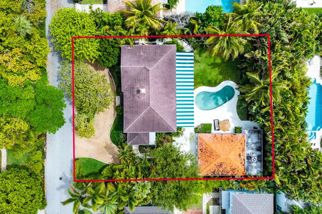 210 Merrain Road Palm Beach FL 33480