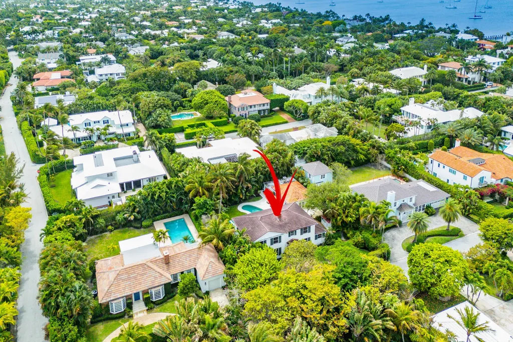 210 Merrain Road Palm Beach FL 33480