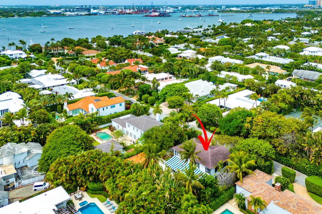 210 Merrain Road Palm Beach FL 33480