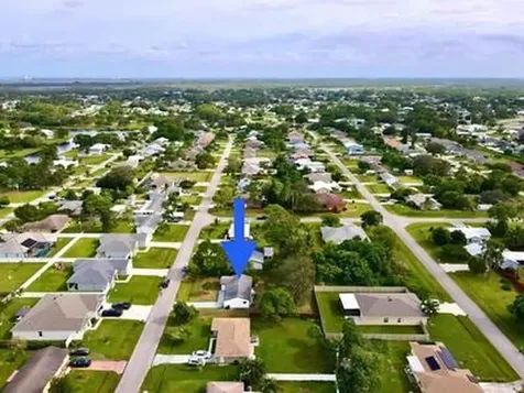 2182 SE Genoa Street Port St Lucie FL 34952