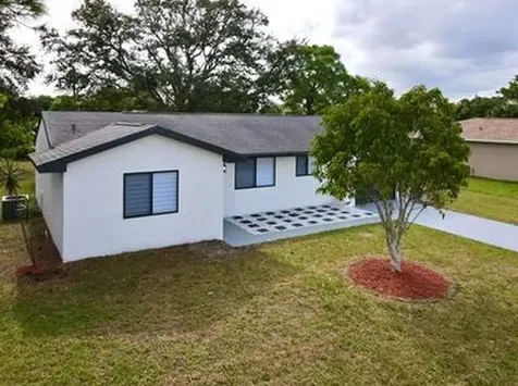 2182 SE Genoa Street Port St Lucie FL 34952