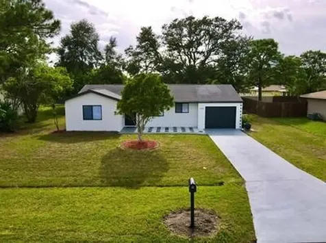 2182 SE Genoa Street Port St Lucie FL 34952