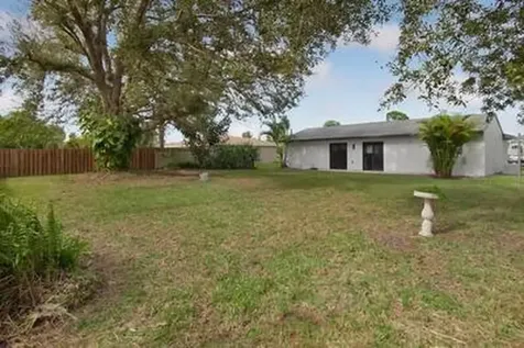 2182 SE Genoa Street Port St Lucie FL 34952