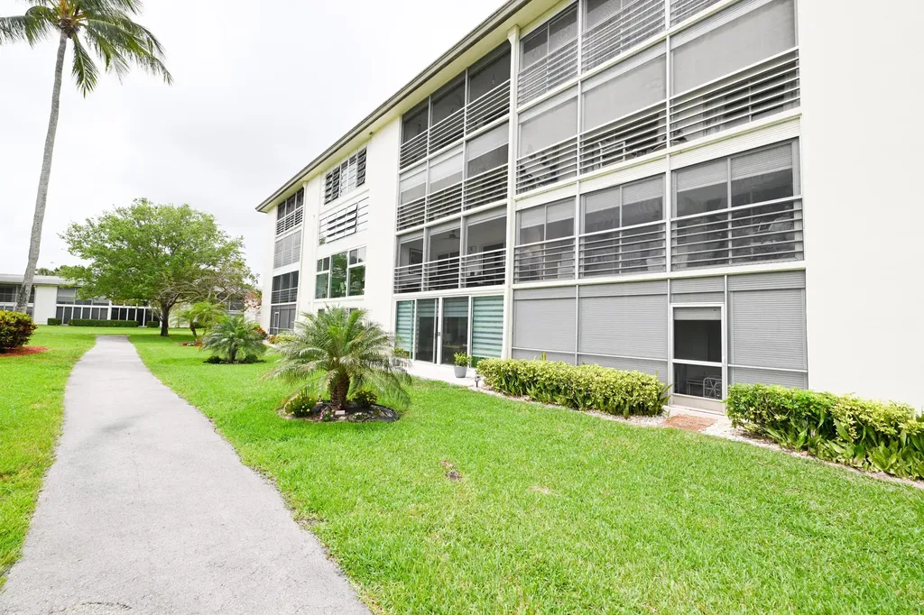 2901 Victoria Circle Coconut Creek FL 33066
