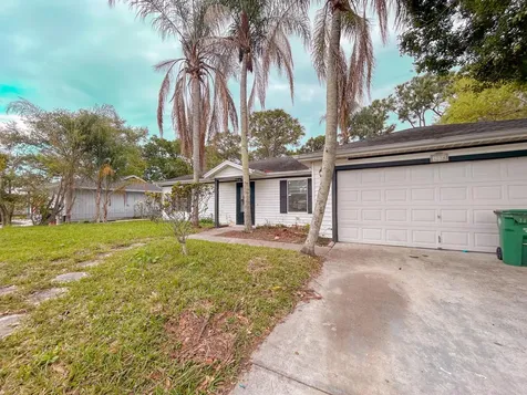 1898 SW Lofgren Avenue Port St Lucie FL 34953