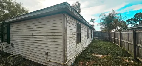 1898 SW Lofgren Avenue Port St Lucie FL 34953