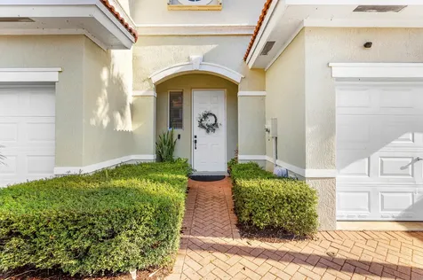 6102 Seminole Gardens Circle Riviera Beach FL 33418