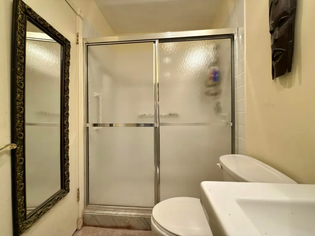 465 Flanders J Delray Beach FL 33484