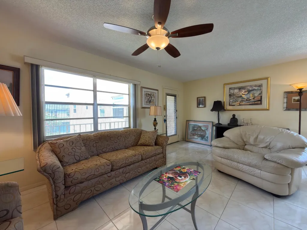 465 Flanders J Delray Beach FL 33484