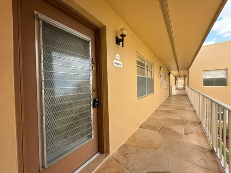 465 Flanders J Delray Beach FL 33484