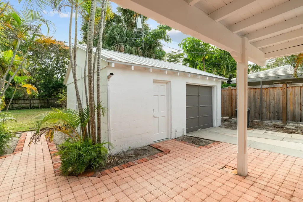 306 34th Street West Palm Beach FL 33407