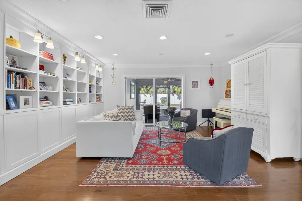 1010 SW 2nd Street Boca Raton FL 33486