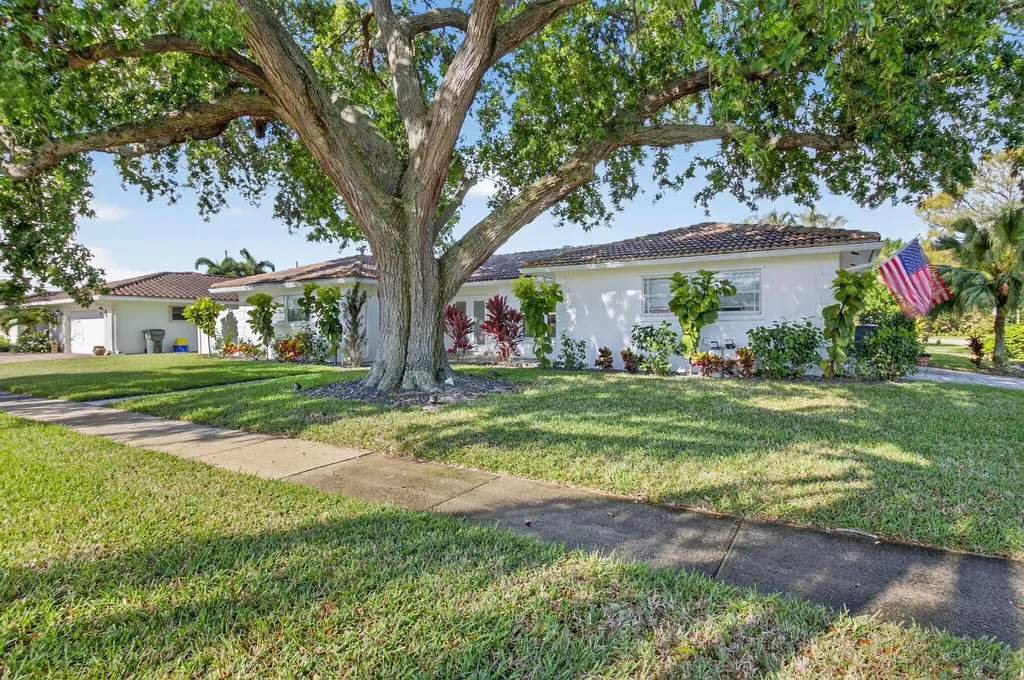 1010 SW 2nd Street Boca Raton FL 33486