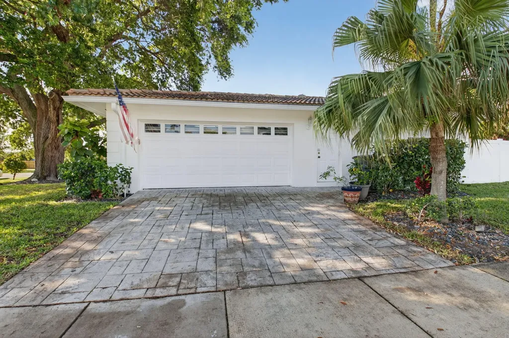 1010 SW 2nd Street Boca Raton FL 33486