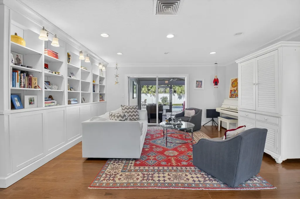 1010 SW 2nd Street Boca Raton FL 33486