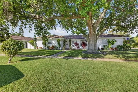 1010 SW 2nd Street Boca Raton FL 33486