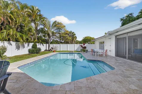 1010 SW 2nd Street Boca Raton FL 33486