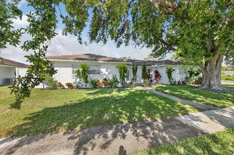 1010 SW 2nd Street Boca Raton FL 33486