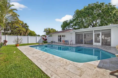 1010 SW 2nd Street Boca Raton FL 33486