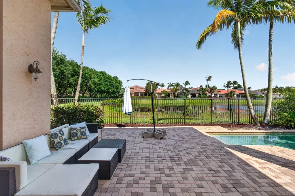 17728 Villa Club Way Boca Raton FL 33496