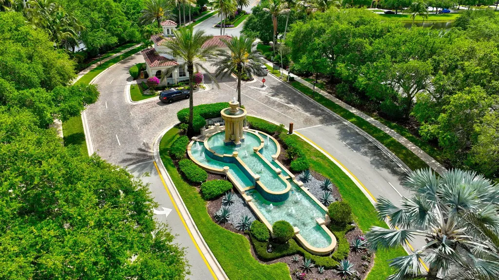 17728 Villa Club Way Boca Raton FL 33496