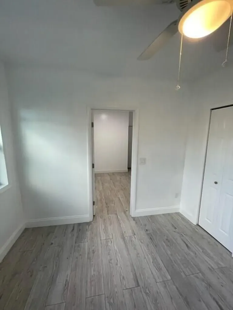 3890 Lakewood Road Palm Springs FL 33461