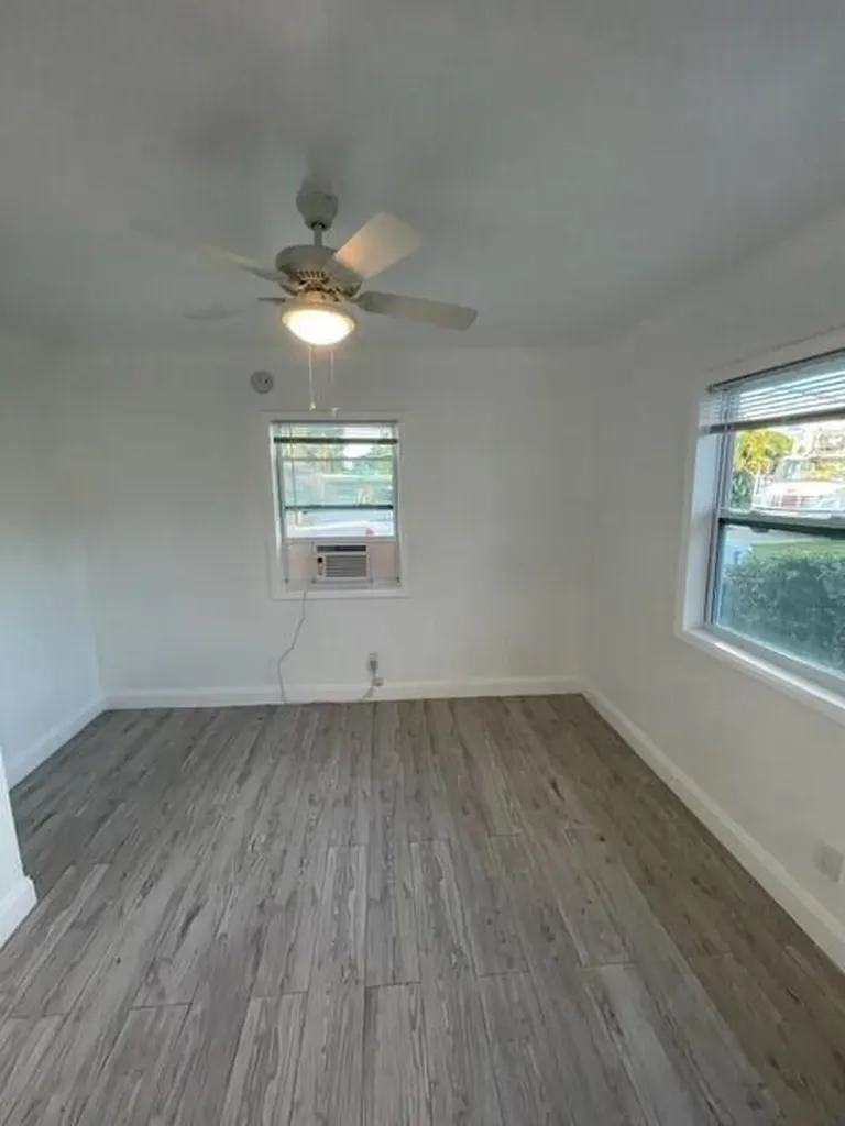 3890 Lakewood Road Palm Springs FL 33461