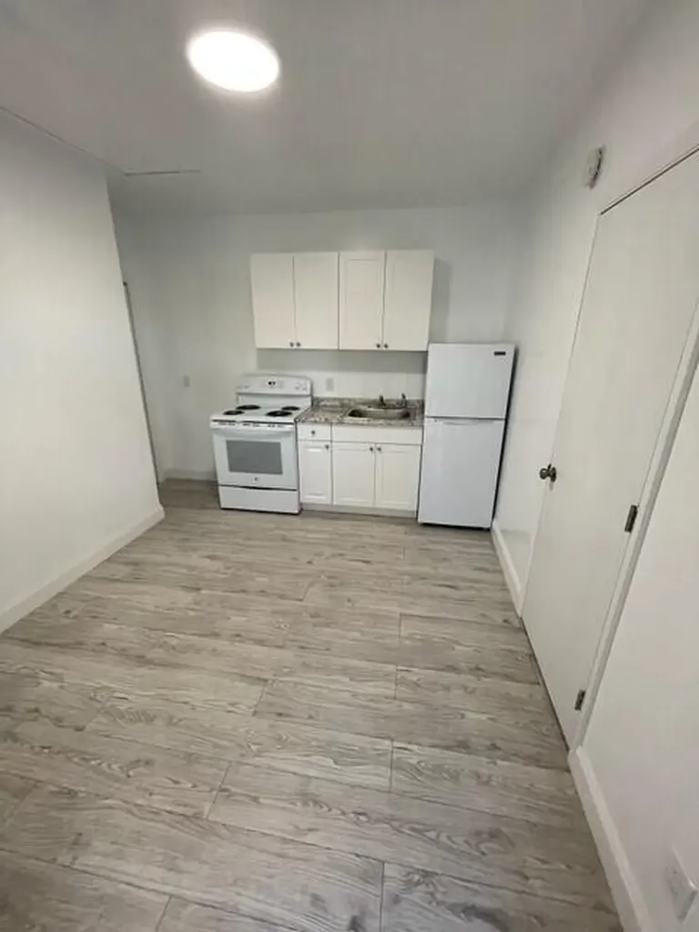 3890 Lakewood Road Palm Springs FL 33461